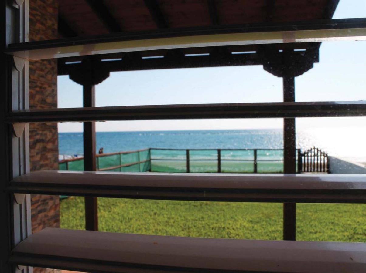 Panorama Beach House, 5 Meters To The Sea Perivolia Luaran gambar