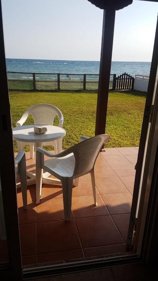 Panorama Beach House, 5 Meters To The Sea Perivolia Luaran gambar